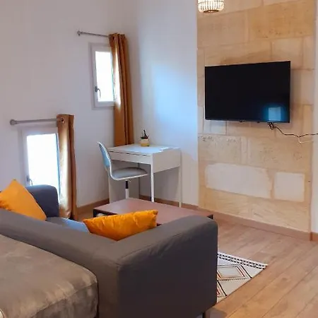 Hôtes De Ii Appartement *