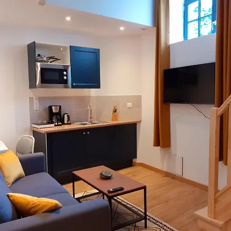 Appartement Hôtes De Ii *