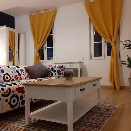 Appartamento Hôtes De Ii *