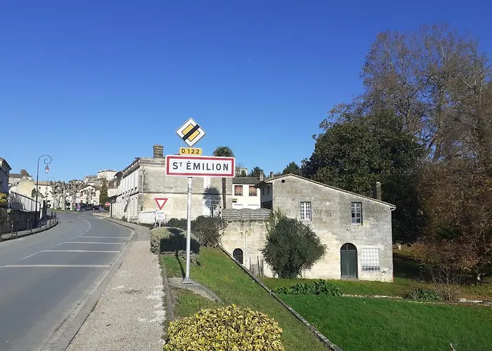 Hôtes De Ii * 생테밀리옹